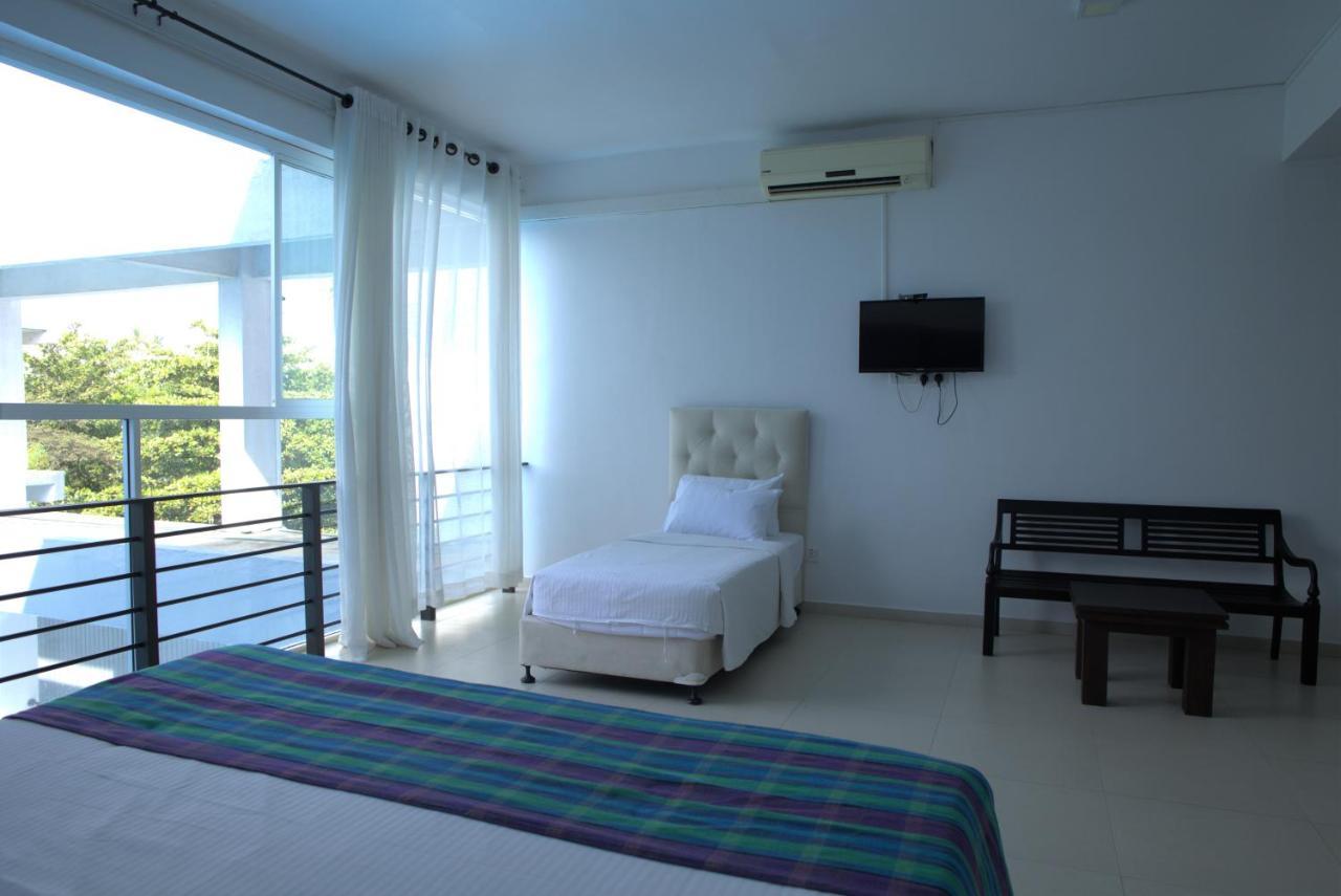 Dazzle Bay By Twenty Two Hotel Weligama Bagian luar foto