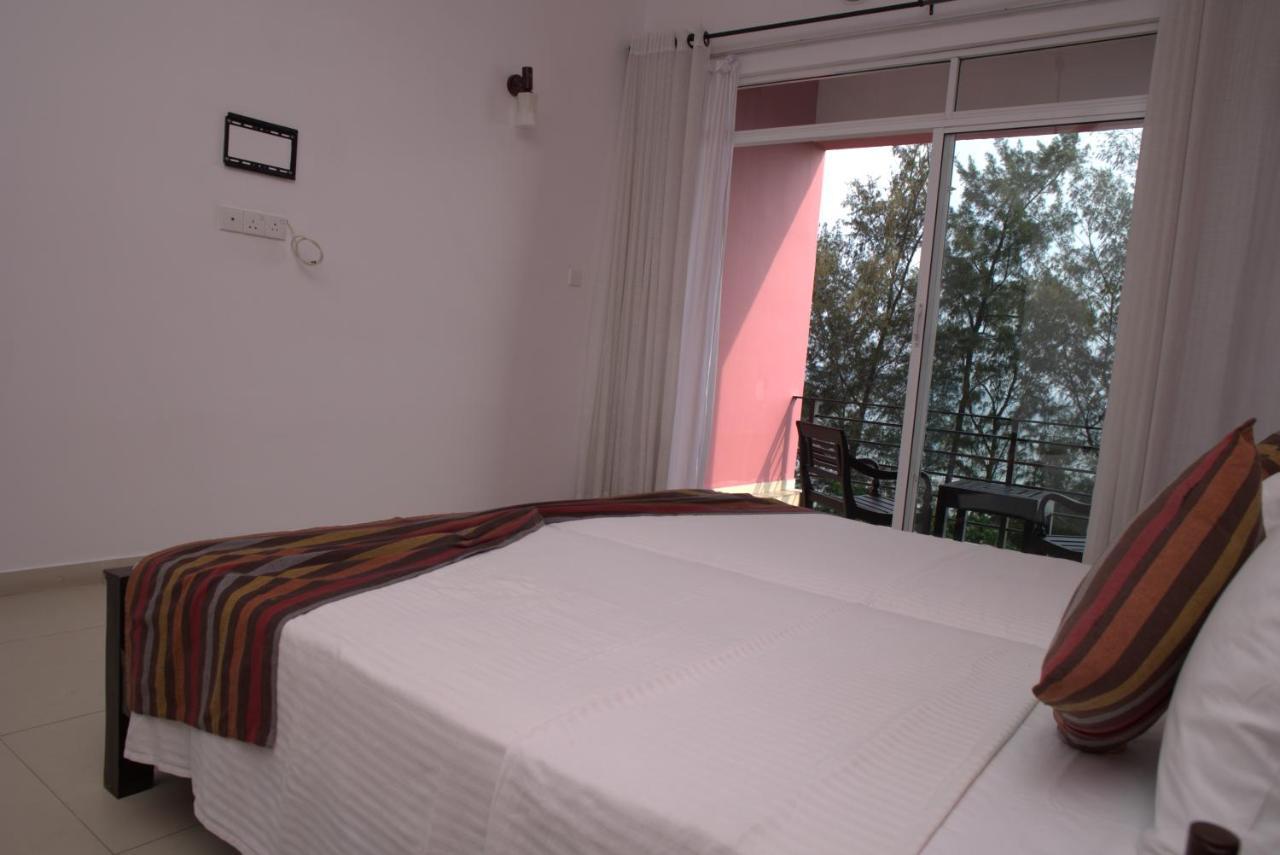 Dazzle Bay By Twenty Two Hotel Weligama Bagian luar foto